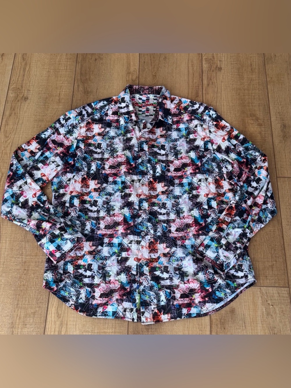 Robert Graham Ramblewood Koi Fish Embroidered Shirt XL